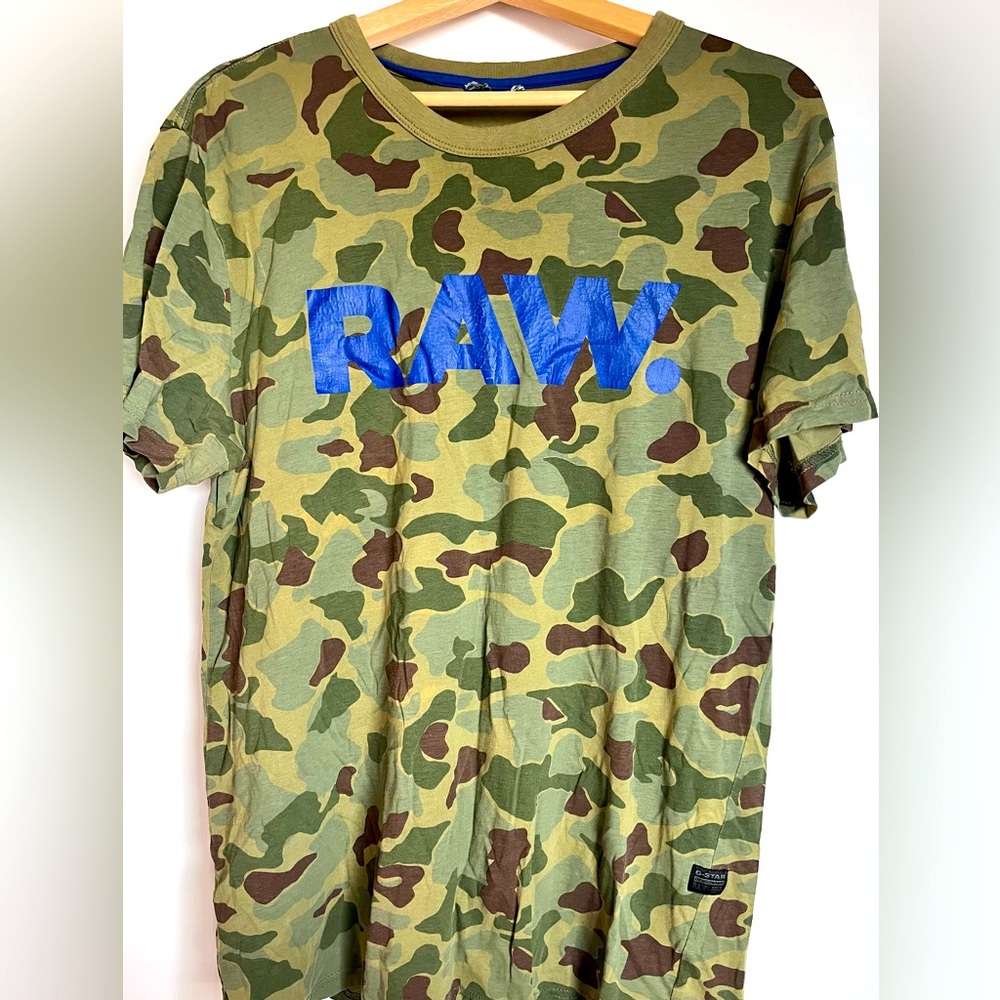 Army green camouflage, G-Star t-shirt with large blue letters R A W.